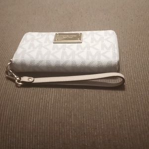 Micheal kors wallet